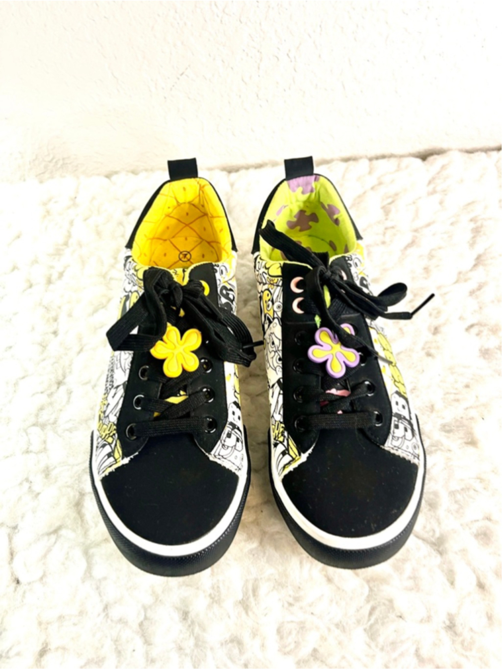Ground Up SpongeBob SquarePants Men's Low Top Laced Sneakers size 7